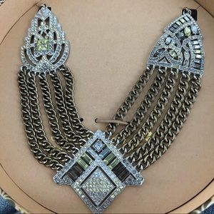 ✨SALE✨ NIB Chloe + Isabel Art Deco Unicorn Statement Necklace